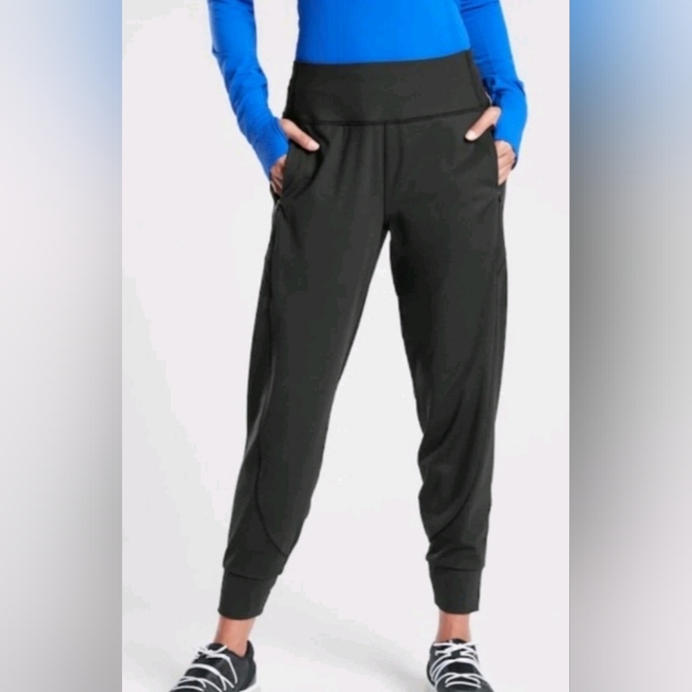 Athleta Black Distance Joggers L